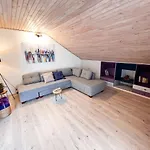 Cesare 3 Apartment Zastrazisce